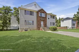 22 Dena Ct, Lakewood, NJ 08701 - Photo 3
