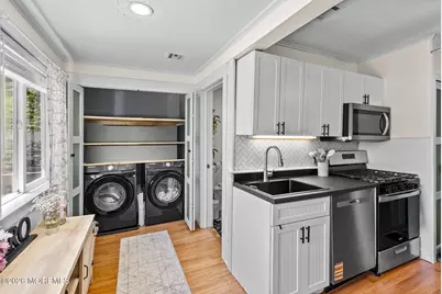 89 Washington Avenue, Highlands, NJ 07732 - Photo 25