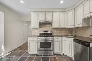 802 Brokaw Ct, Bridgewater, NJ 08807 - Photo 9