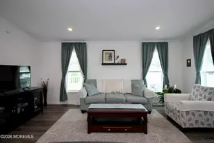 100 Woody Rd, Freehold, NJ 07728 - Photo 11