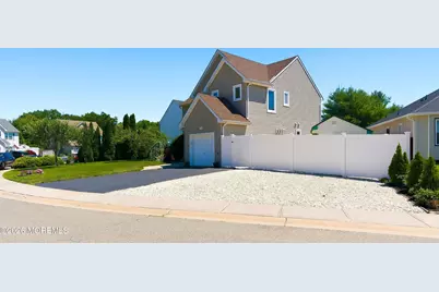 19 W Dolphin Circle W, Bayville, NJ 08721 - Photo 3