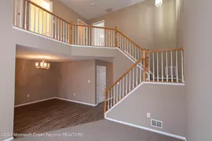28 Picket Pl, Freehold, NJ 07728 - Photo 13
