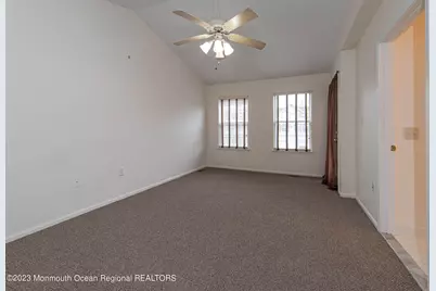 28 Picket Place, Freehold, NJ 07728 - Photo 21