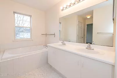 28 Picket Place, Freehold, NJ 07728 - Photo 23
