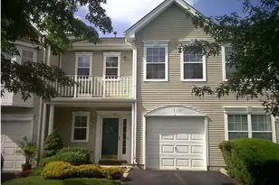 28 Picket Pl, Freehold, NJ 07728 - Photo 3