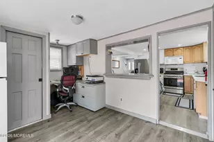 48 Linden Pl, Red Bank, NJ 07701 - Photo 11