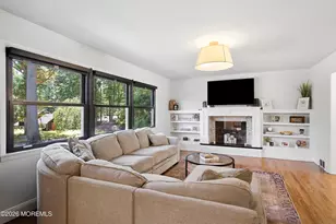 25 Crane Ct, Middletown, NJ 07748 - Photo 9