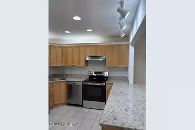 115 Lexington Court, Red Bank, NJ 07701 - Photo 5