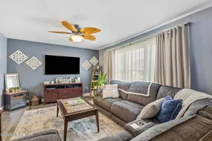 28 Maypink Ln, Howell Township, NJ 07731 - Photo 3