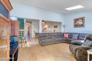 192 Longwood Dr, Manalapan Township, NJ 07726 - Photo 9