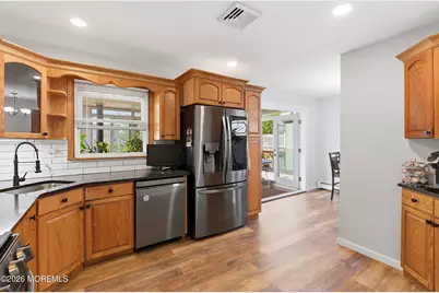 16 E Pleasant Avenue, Sewaren, NJ 07077 - Photo 15