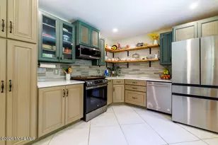 17 Hampton Rd, Howell Township, NJ 07731 - Photo 13