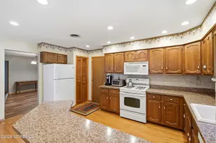 49 Westport Dr, Toms River Township, NJ 08757 - Photo 9