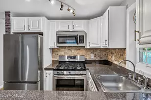 516 Middle Ln, Howell Township, NJ 07731 - Photo 15