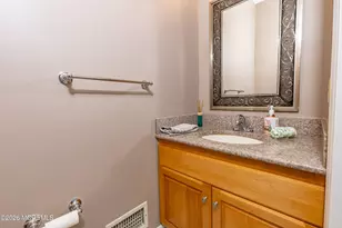19 Trish Ct, Matawan, NJ 07747 - Photo 17