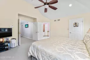 19 Trish Ct, Matawan, NJ 07747 - Photo 27