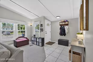 18 Short Oaks Ct, Manalapan Township, NJ 07726 - Photo 3