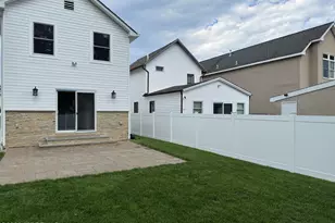 13 Locust Ave, Red Bank, NJ 07701 - Photo 19