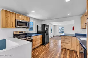27 Robert Dr, Manahawkin, NJ 08050 - Photo 9