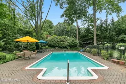 121 Townsend Drive, Middletown, NJ 07748 - Photo 9