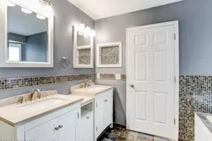 7 Augusta Dr, Manalapan Township, NJ 07726 - Photo 21