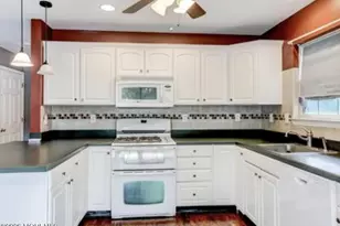 7 Augusta Dr, Manalapan Township, NJ 07726 - Photo 13