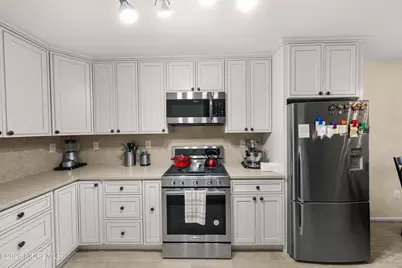 471 Hawthorne Place, Morganville, NJ 07751 - Photo 11