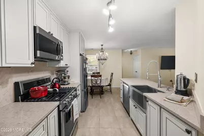 471 Hawthorne Place, Morganville, NJ 07751 - Photo 7
