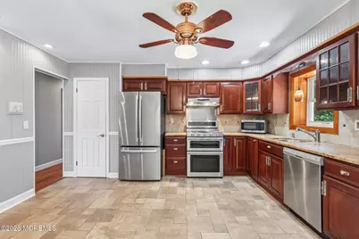 114 Outboard Avenue, Manahawkin, NJ 08050 - Photo 9