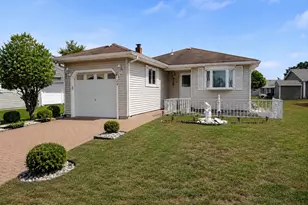 28 Bananier Dr, Toms River Township, NJ 08757 - Photo 1
