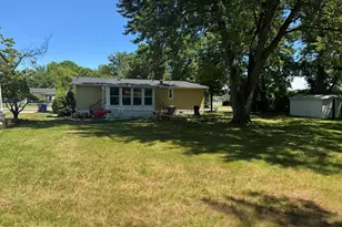 440 Charles Pl, Freehold, NJ 07728 - Photo 23