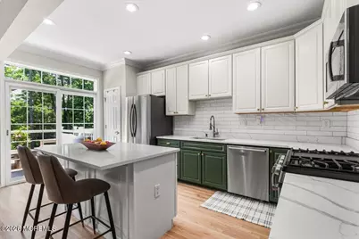 38 Smock Court, Manalapan Township, NJ 07726 - Photo 11