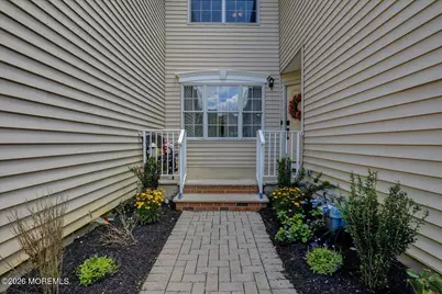 38 Smock Court, Manalapan Township, NJ 07726 - Photo 3