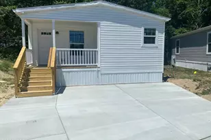 17 Maple Tree Ct, Manahawkin, NJ 08050 - Photo 1