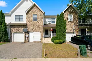 21 Kingsfield Dr, Lakewood, NJ 08701 - Photo 1