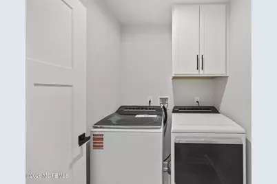 18 Annapolis Street, Farmingdale, NJ 07727 - Photo 29