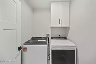 18 Annapolis St, Farmingdale, NJ 07727 - Photo 29
