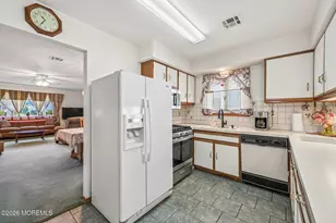 204 Pulaski Blvd, Toms River Township, NJ 08757 - Photo 5