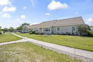 69 William And Mary Sq, Freehold, NJ 07728 - Photo 21
