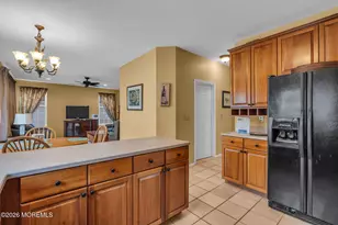42 Crown Cir, Lakewood, NJ 08701 - Photo 21