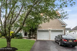 42 Crown Cir, Lakewood, NJ 08701 - Photo 7
