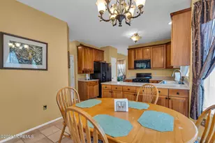 42 Crown Cir, Lakewood, NJ 08701 - Photo 25