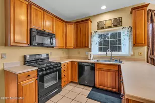 42 Crown Cir, Lakewood, NJ 08701 - Photo 23