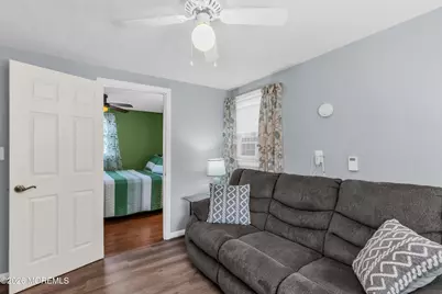 704 Monmouth Parkway, North Middletown, NJ 07748 - Photo 5
