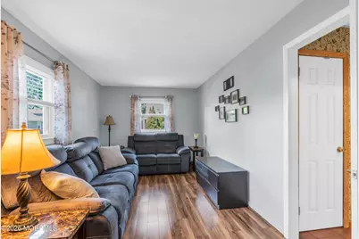 704 Monmouth Parkway, North Middletown, NJ 07748 - Photo 3