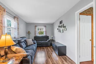 704 Monmouth Pkwy, North Middletown, NJ 07748 - Photo 3