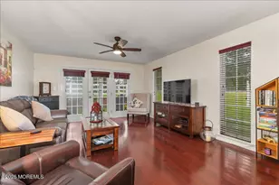 9 Evergreen Ct, Freehold, NJ 07728 - Photo 7