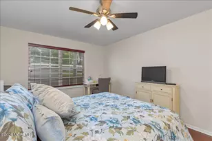 9 Evergreen Ct, Freehold, NJ 07728 - Photo 17