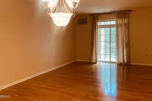 523 Sophee Ln, Lakewood, NJ 08701 - Photo 7