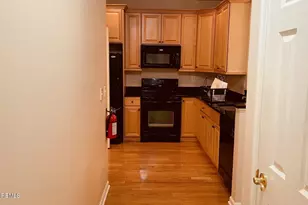 523 Sophee Ln, Lakewood, NJ 08701 - Photo 5